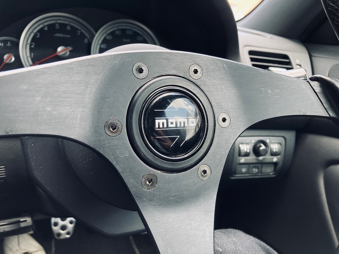 ステアリングをMOMOからNARDIへ換装: いまさらレガシィ