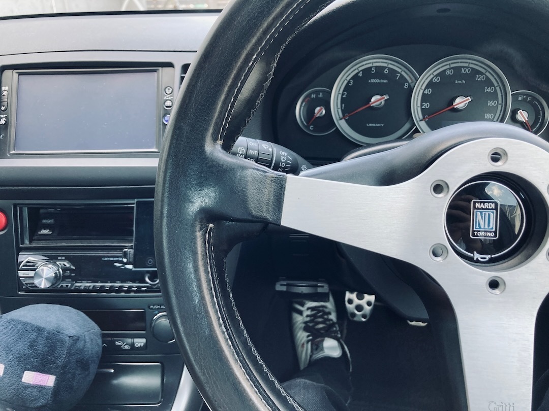 ステアリングをMOMOからNARDIへ換装: いまさらレガシィ