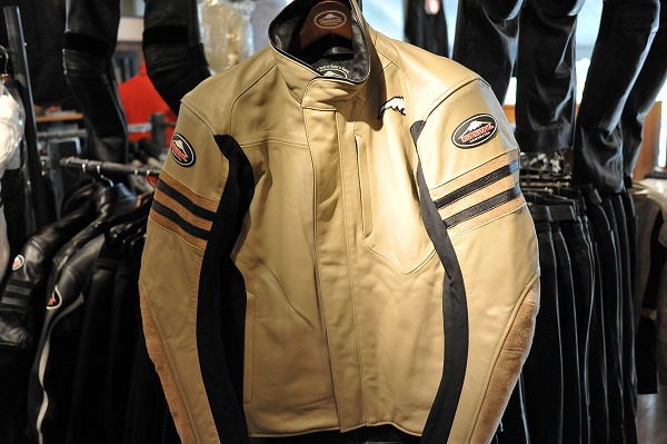 店長のレザー実走インプレ その5（K-0611クロノスジャケット