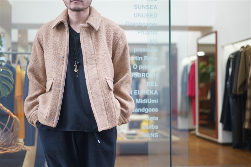 AURALEE(オーラリー)の新作、BABY CAMEL BRUSHED MELTON BLOUSONのご