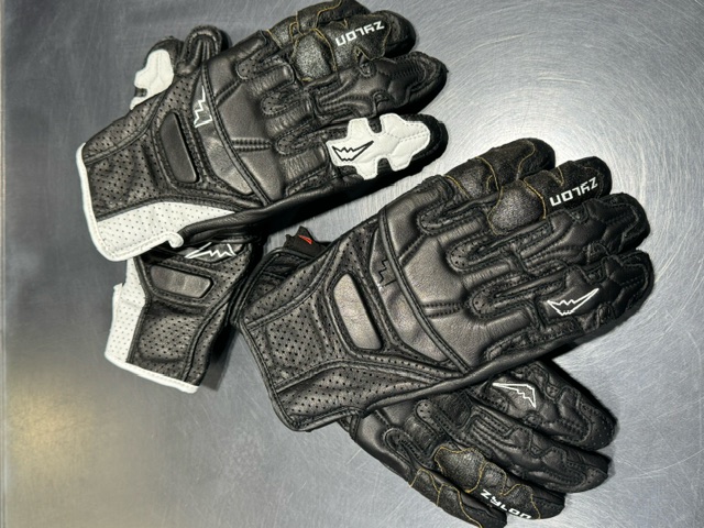 入荷速報】2024年SS新作！〈K-5364〉エアーGPSグローブが入荷しました