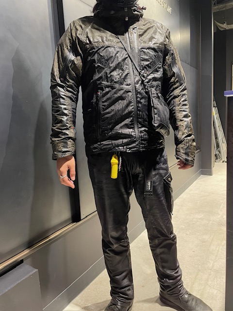 クシタニ学習帳】〈体験！〉アメニタジャケットとEXジーンズで雨の中