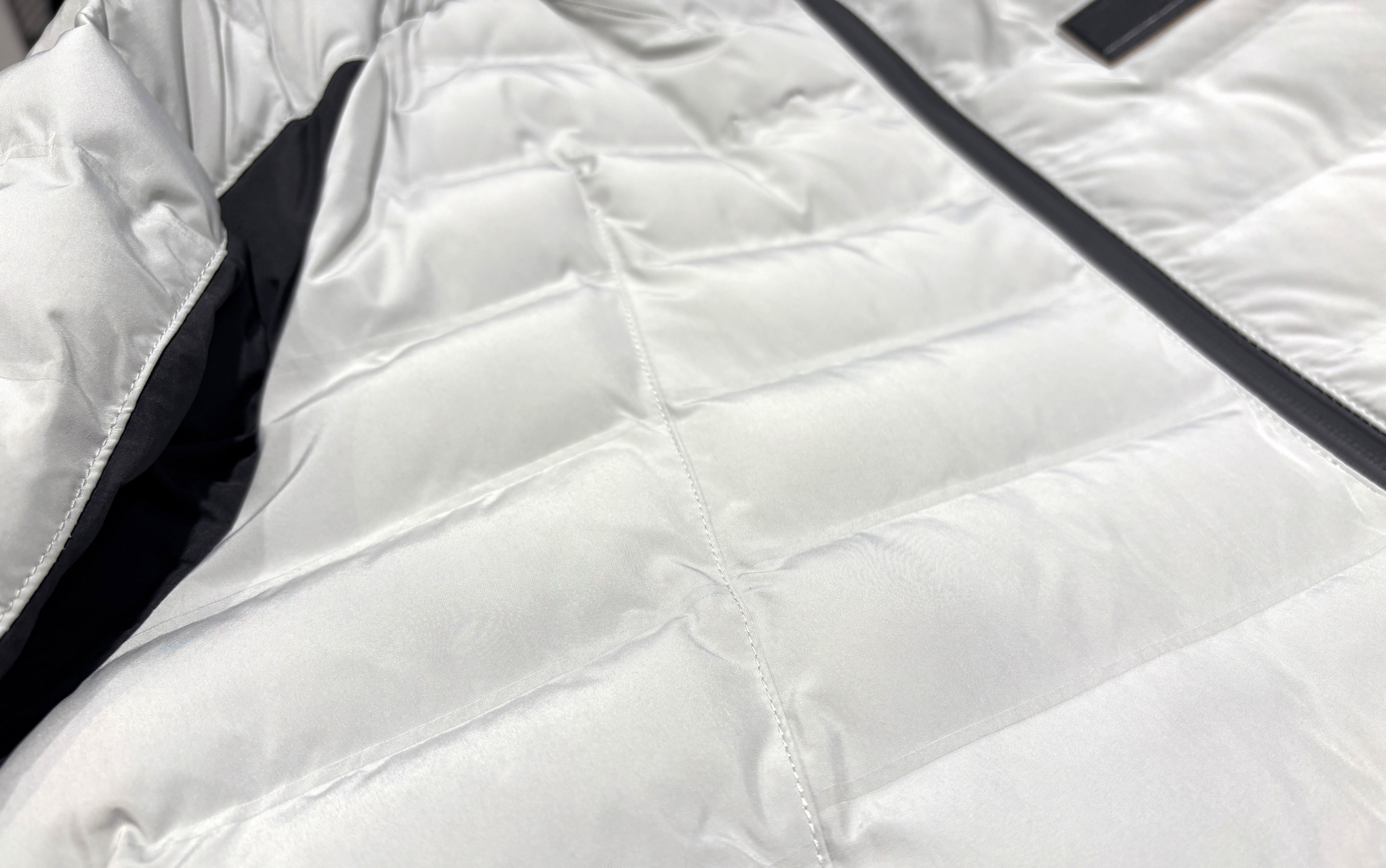 こんなものもございます！ベンチコート各種のご紹介：KUSHITANI横浜店