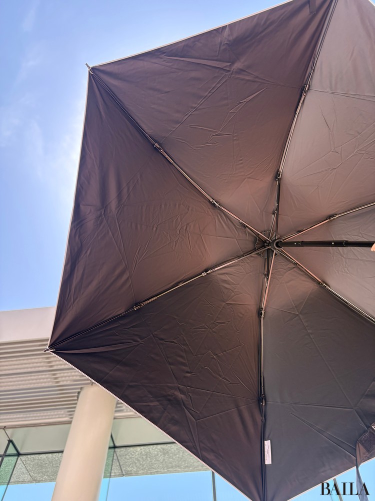 軽量・耐風・しっかり遮光の三拍子そろった日傘！ウォーターフロント