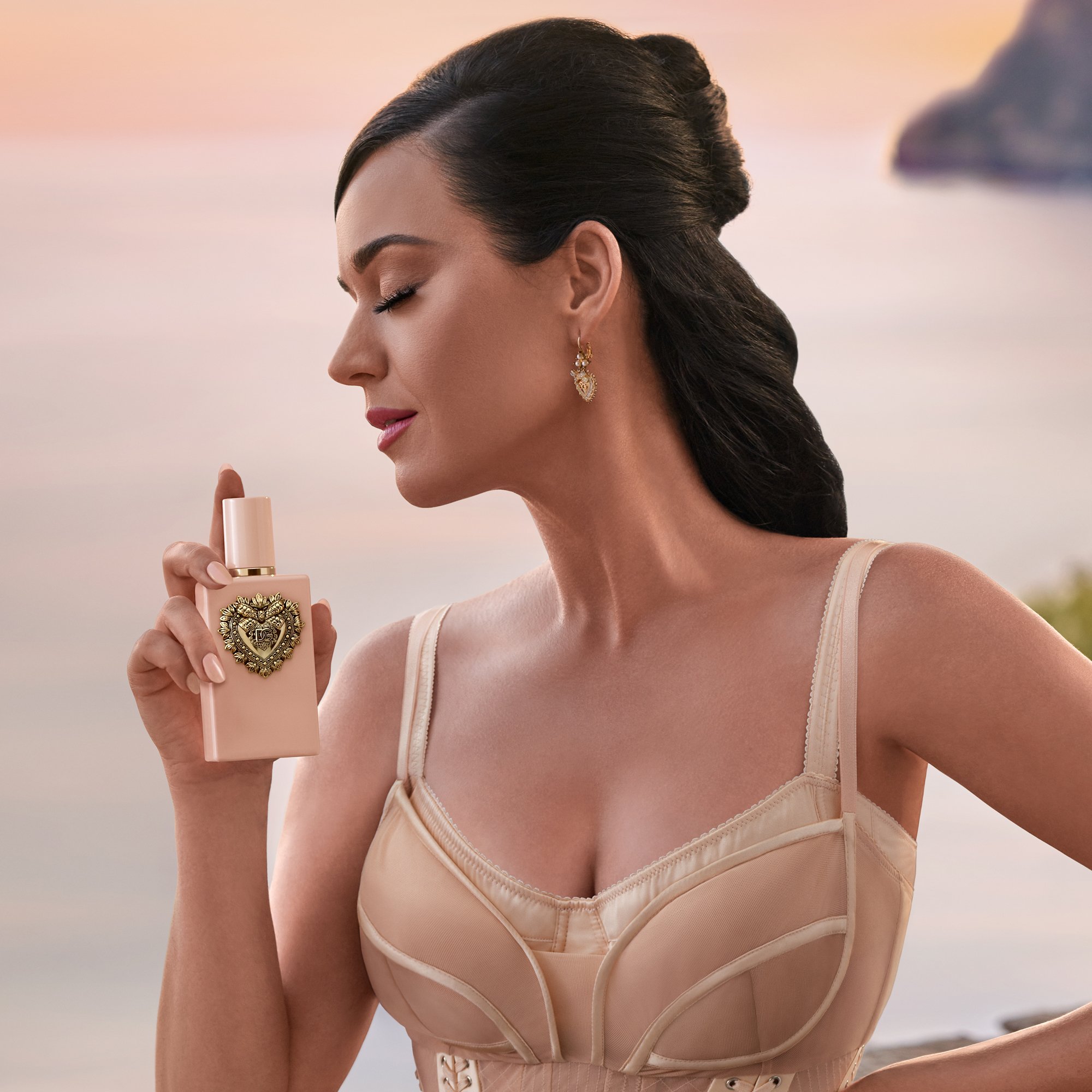 香りの旅へと誘い出す ドルチェ＆ガッバーナ マイ ディヴォーション