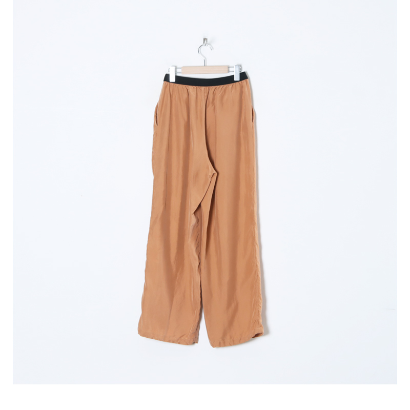 Veritecoeur (ヴェリテクール) シルクタックパンツ