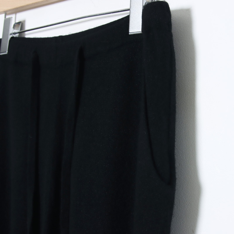 COMOLI (コモリ) ウール和紙ニットパンツ