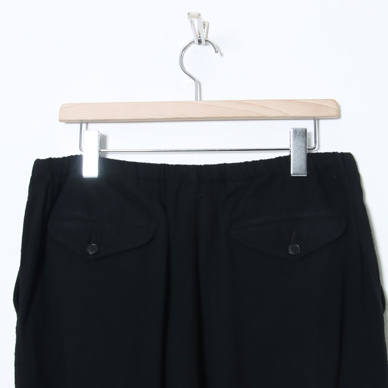 COMOLI (コモリ) シルクネップ ドローストリングパンツ