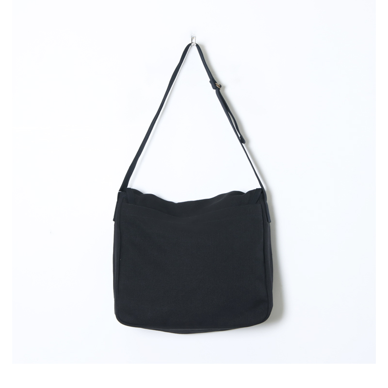 COMOLI (コモリ) ヘンプダック ショルダーバッグ