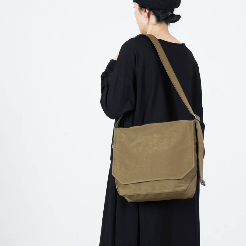 Hender Scheme (エンダースキーマ) flap shoulder small / フラップ