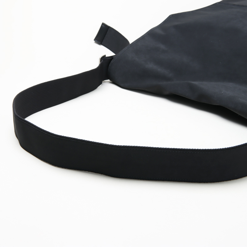 Hender Scheme (エンダースキーマ) flap shoulder big / フラップ