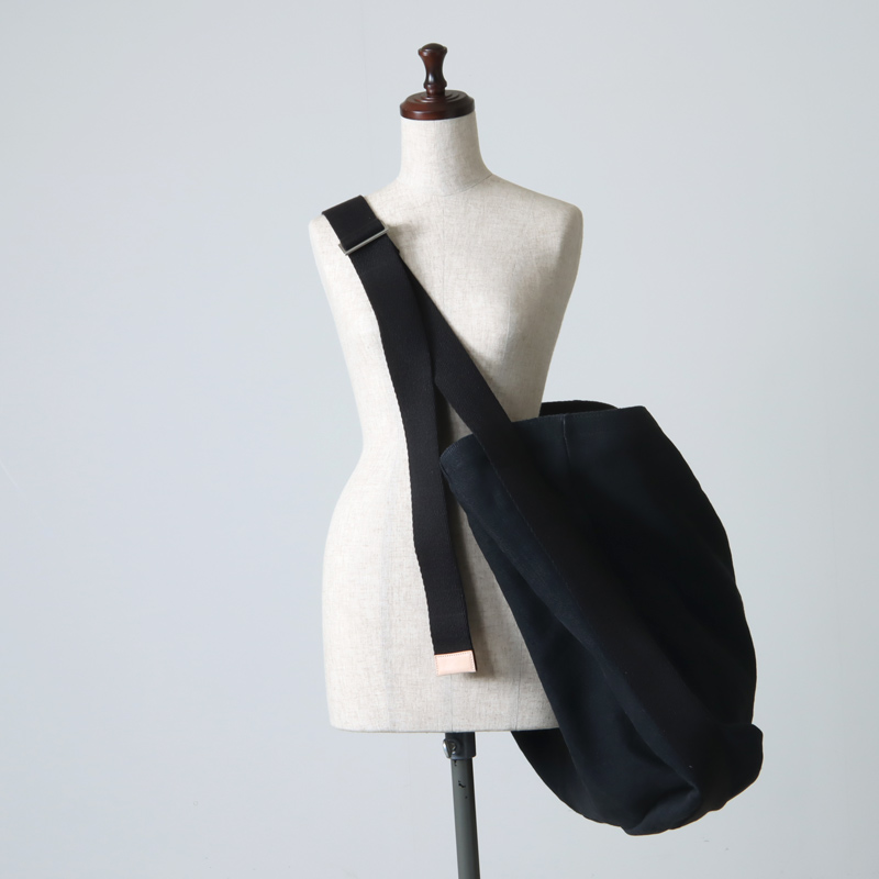 Hender Scheme (エンダースキーマ) square shoulder bag big