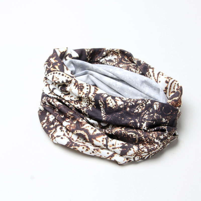 TAKAHIROMIYASHITATheSoloist. (タカヒロミヤシタザソロイスト) neck