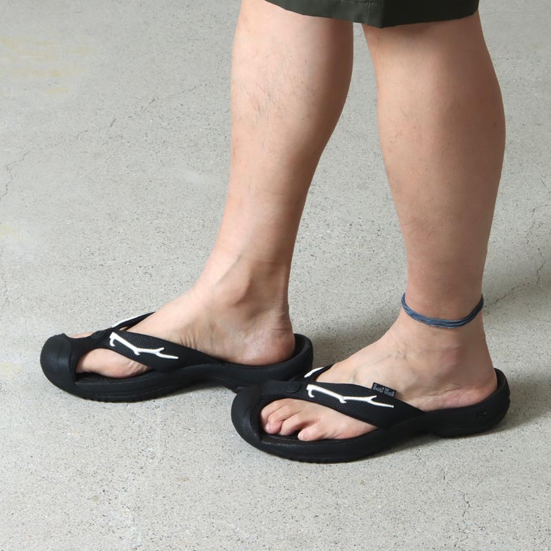 South2 West8 (サウスツーウエストエイト) x KEEN WAIMEA H2 - Deer