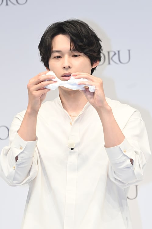 松村北斗が洗顔料CMに出演「誰が僕を知ってたんだ」 | JOYSOUND 音楽