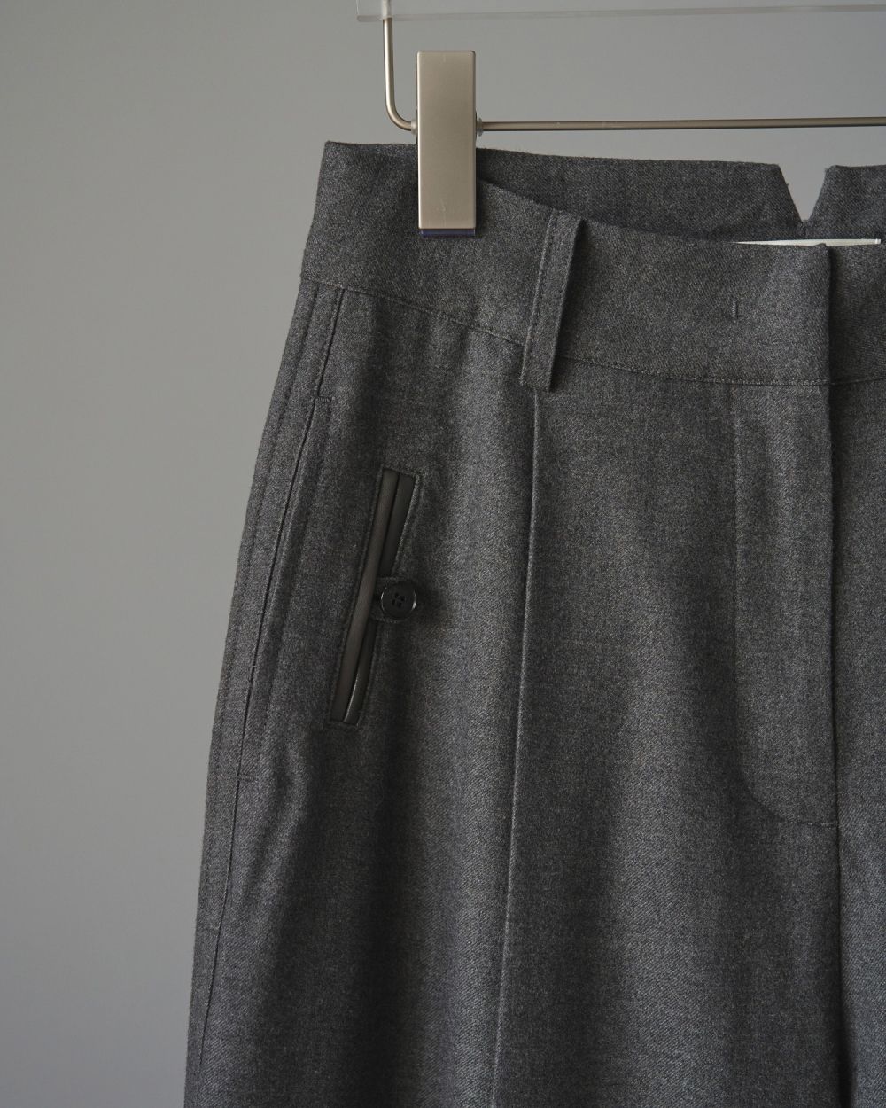 ànuke online store（アンヌーク） / Wool Tuck PantsWool Tuck Pants