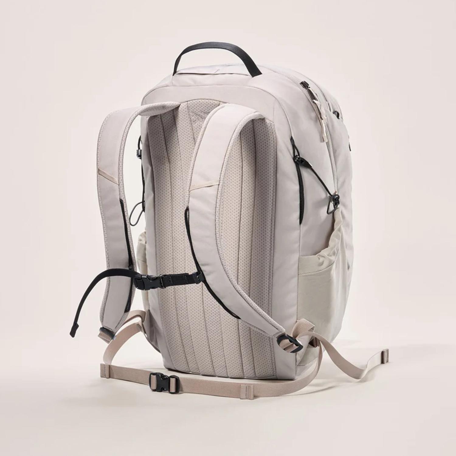 ARC'TERYX ARC'TERYX Mantis 26 Backpack｜OSHMAN'S ONLINE 公式通販