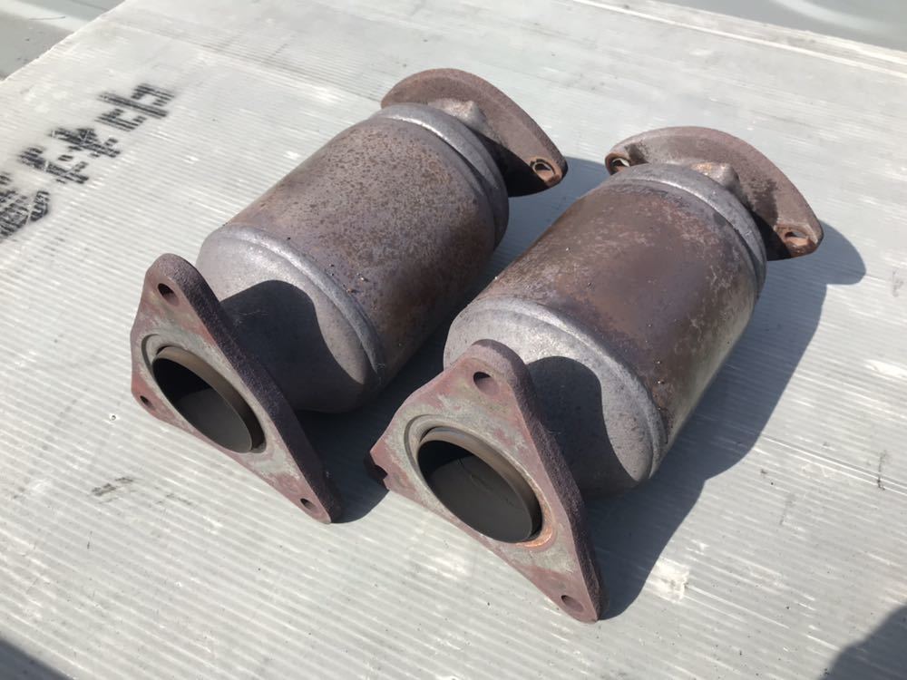 3UZ 18マジェスタ 触媒 2個セット 三角形接続部 3UZ 18マジェスタ 触媒 2個