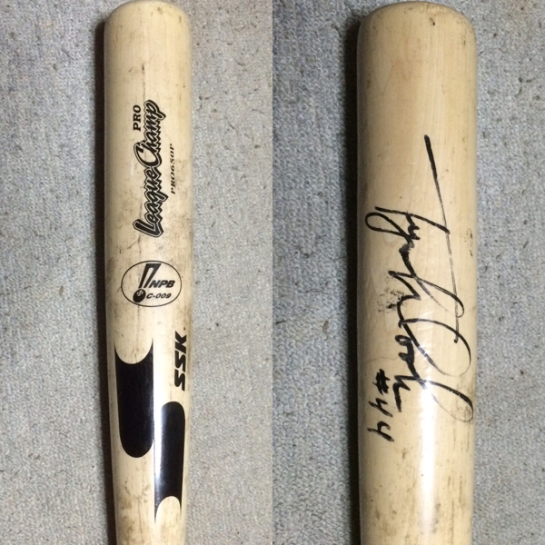 タイロン・ウッズ実使用サイン入りバット