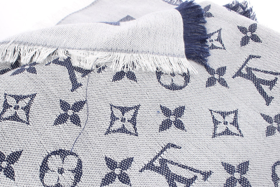 大判ストール ショール・モノグラム デニム M71376