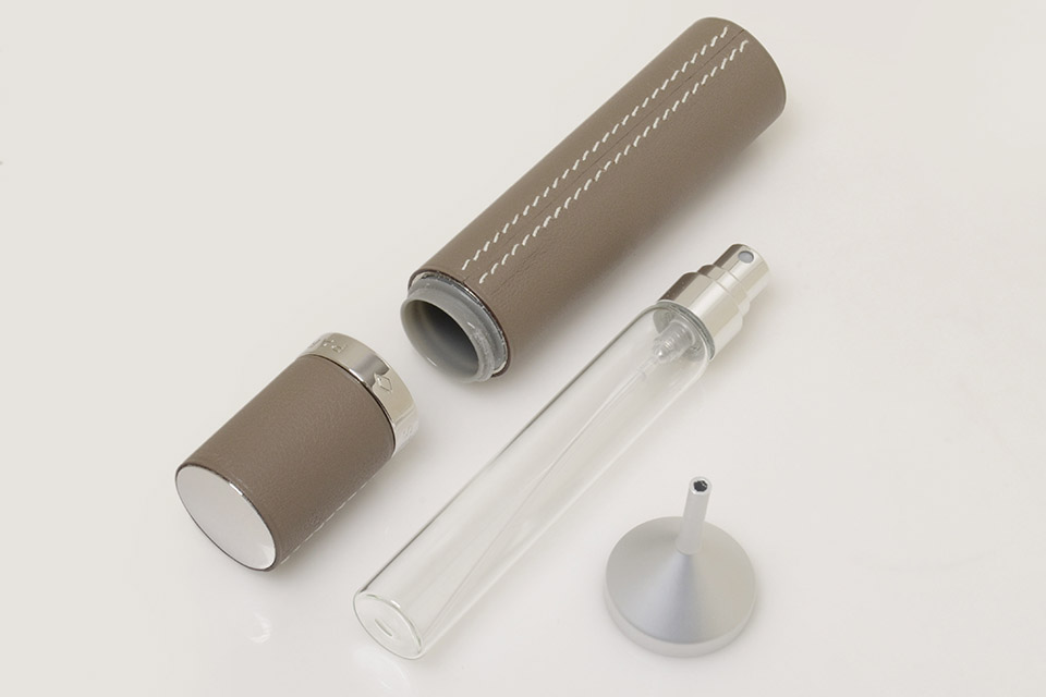 アトマイザー 香水ケース エトゥープ 未使用