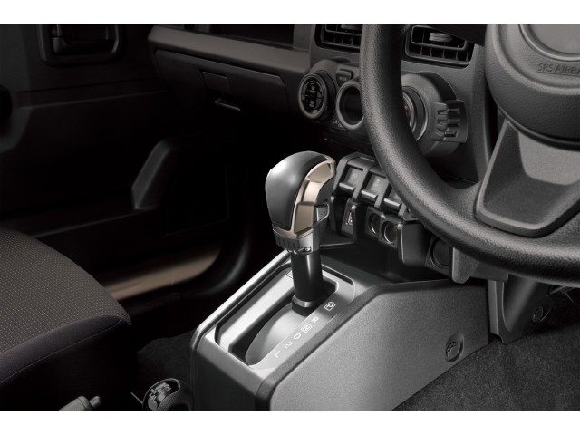 純正パーツのようなフィット感！ジムニー専用設計のドアアームレスト