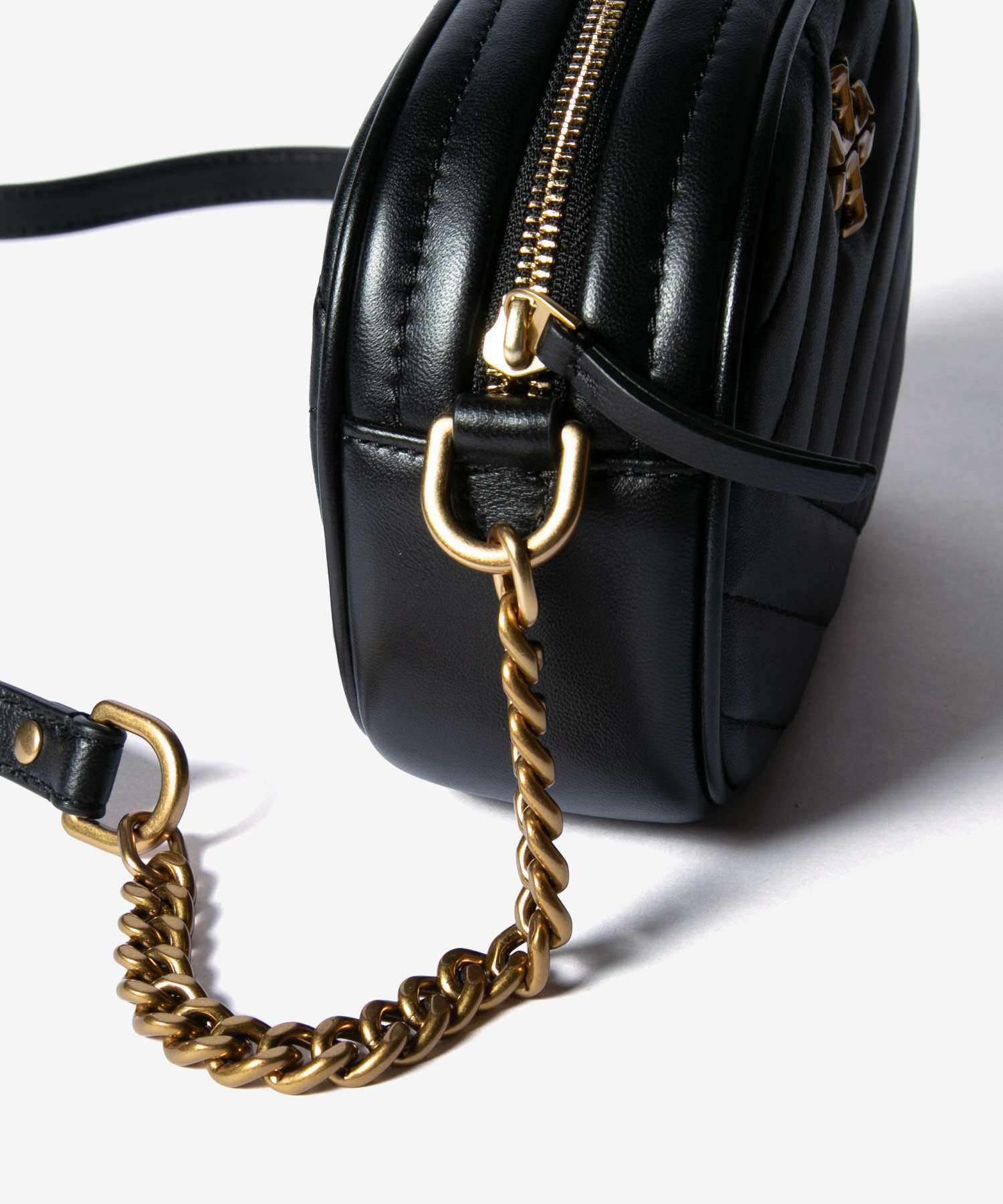 トリーバーチ TORY BURCH Kira キラ Chevron Small Camera Bag