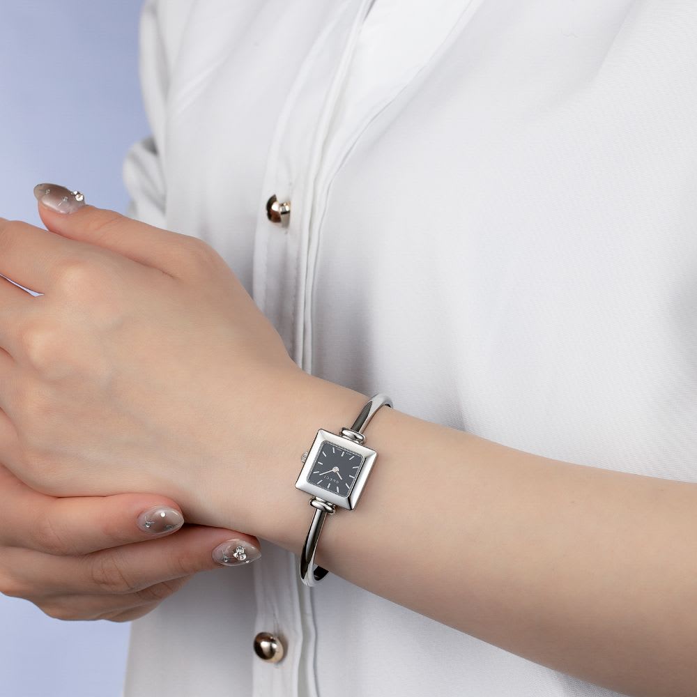 GUCCI/グッチ スクエアバングルウオッチ 通販 - ディノス