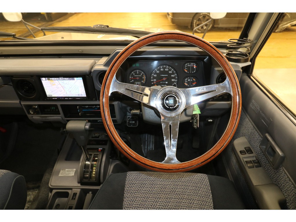 ナルディ ステアリング ウッド ランクル