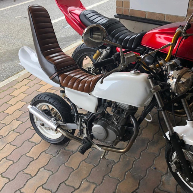 エイプ 三段シート シート の通販 by がく｜ラクマ