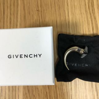 GIVENCHY（ピアス(片耳用)）のフリマアイテム一覧