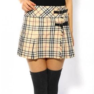 BURBERRY（ミニスカート ・ ピンク/桃色系）のフリマアイテム一覧