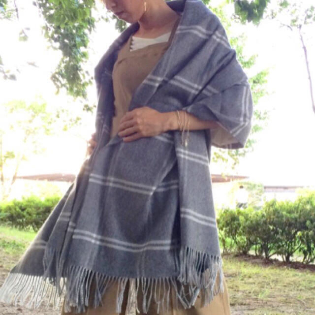 Johnstons - ジョンストンズ 新品同様 カシミアストール ウインドウ