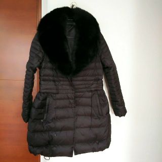 ERMANNO SCHERVINO（ダウンコート）のフリマアイテム一覧