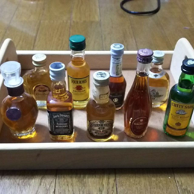 ウィスキー、ブランデーミニボトルの通販 by かよりん's shop｜ラクマ
