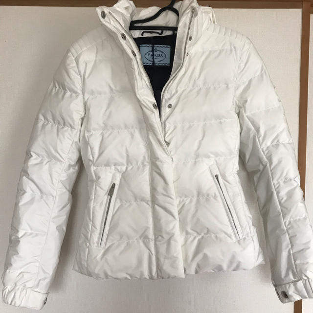 PRADA - 新品 PRADA ダウンジャケット ホワイト 白 29X544 タグ付き の