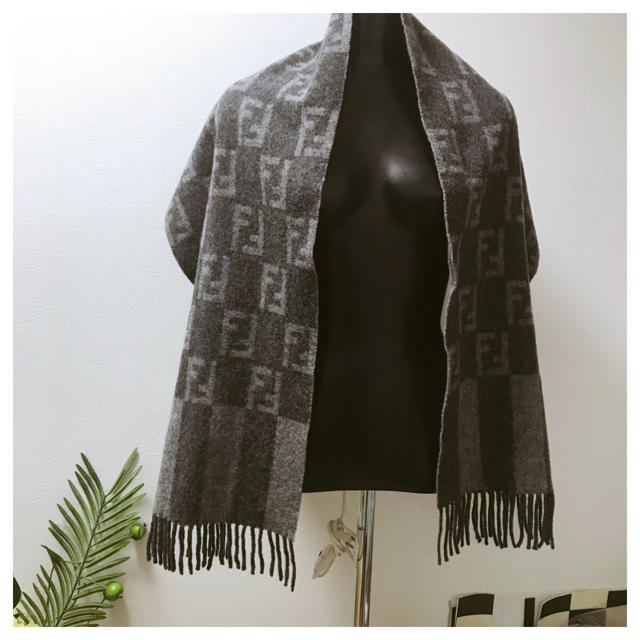 FENDI - フェンディ FENDI ストール マフラー ズッカ柄 ウール 美品