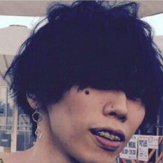 ハンドメイド】米津玄師 ピアス ノンホールピアスに変更可の通販 by