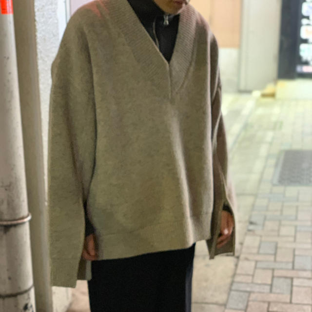 UNUSED - UNUSED 7G V-NECK KNIT 18aw アンユーズドの通販 by 手羽先's