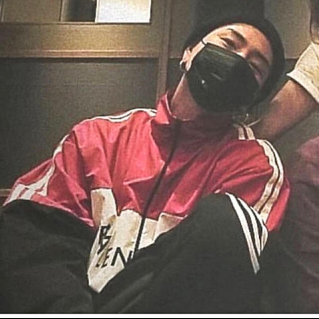 BALENCIAGA - 登坂広臣着用！18aw 税込22万円 厚手タイプ トラック