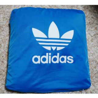 adidas（クッション）のフリマアイテム一覧