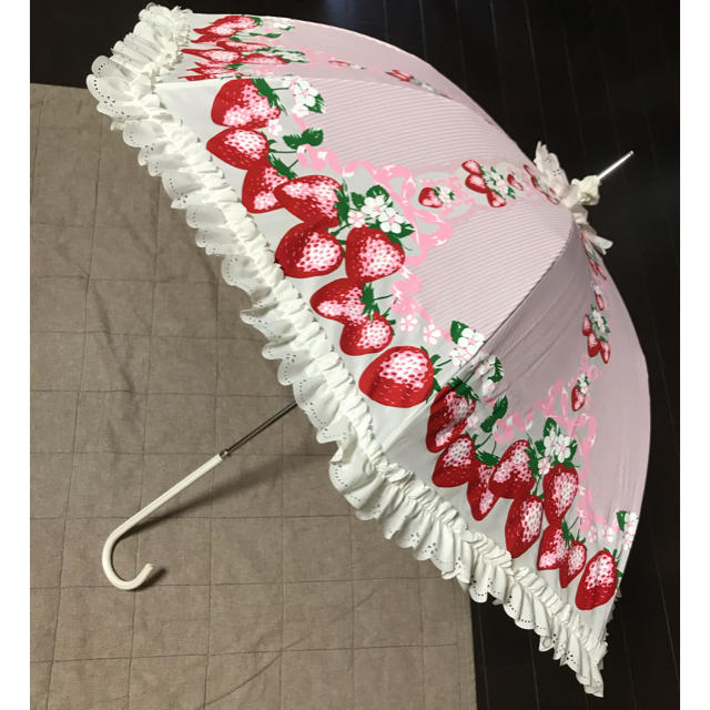 Angelic Pretty - アンジェリック プリティ いちご柄 晴れ雨兼用 傘