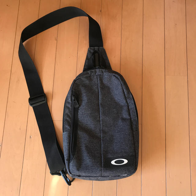 Oakley - オークリーワンショルダーバッグの通販 by ノブ's shop