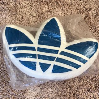 adidas（クッション）のフリマアイテム一覧