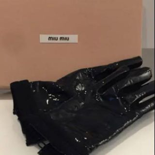 MIU MIU（手袋）のフリマアイテム一覧