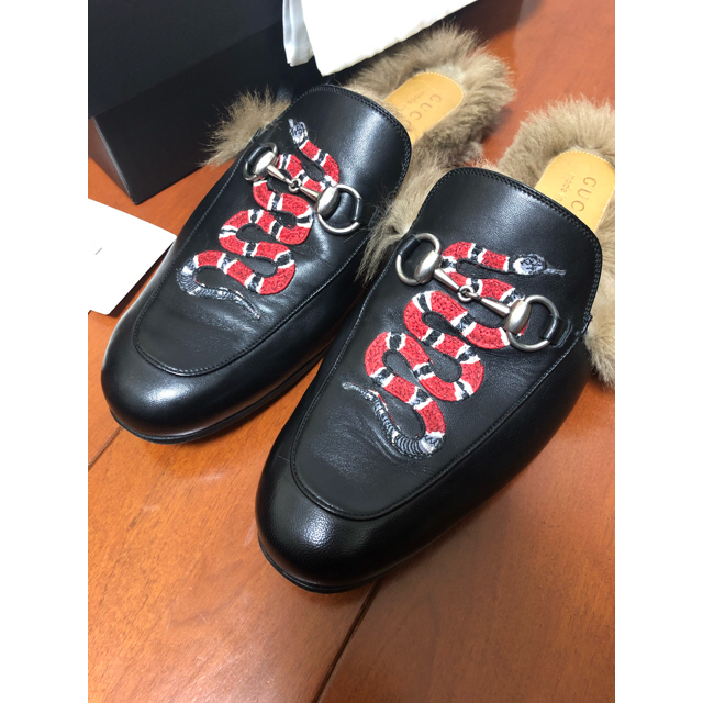 GUCCI - GUCCI プリンスタウン スネークスリッパ 8の通販 by にき