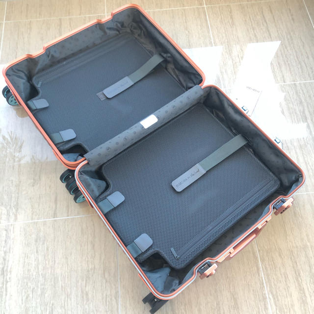 RIMOWA - RIMOWA×Alex Israel コラボスーツケース 49Lの通販 by ken's