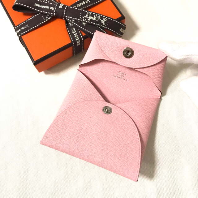 HERMES - 新品 HERMES バスティア ローズサクラ コインケースの通販 by