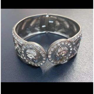 VERSACE（ブレスレット/バングル）のフリマアイテム一覧