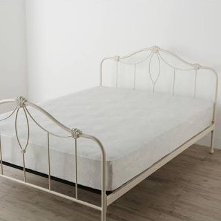 LAURA ASHLEY（ベッド/マットレス）のフリマアイテム一覧